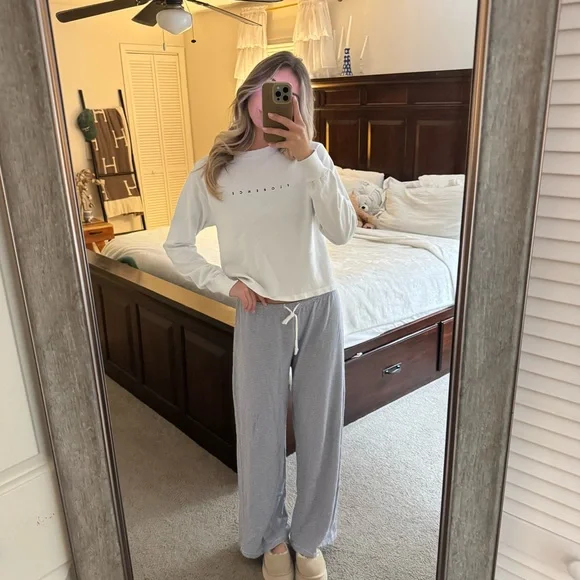 Brandy Melville Florence Italy top 🇮🇹 - Picture 4 of 8